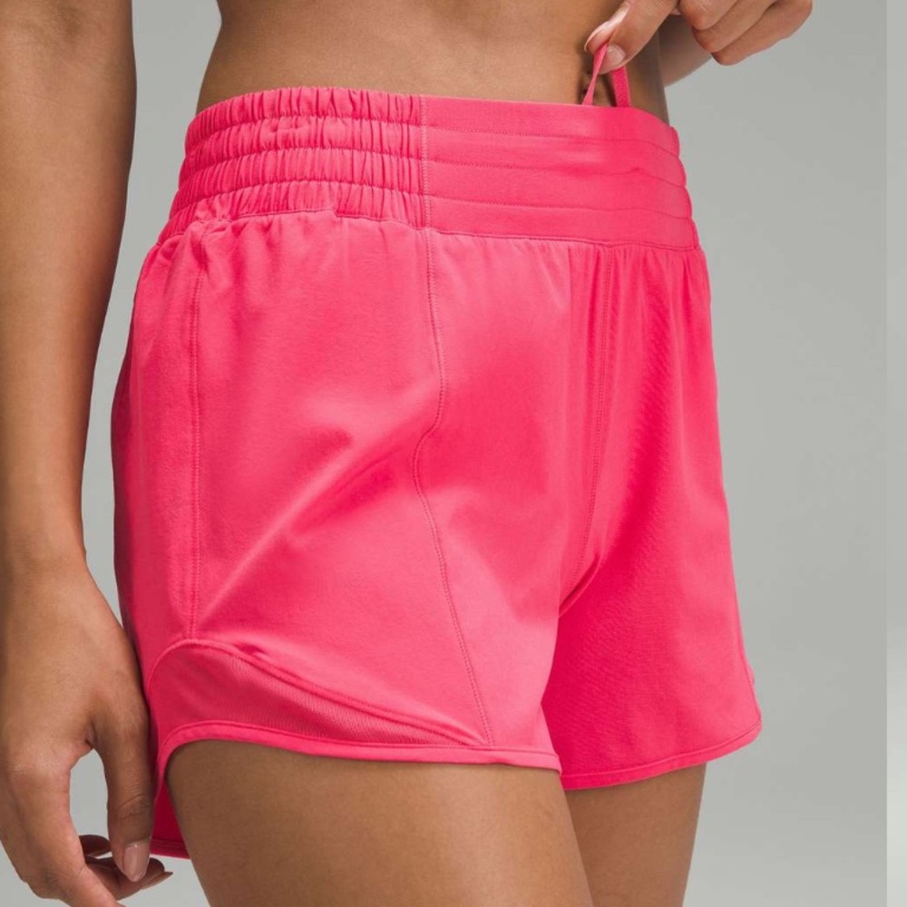 Lululemon Hotty Hot 4β Shorts Lip Gloss Pink - Picture 2 of 7